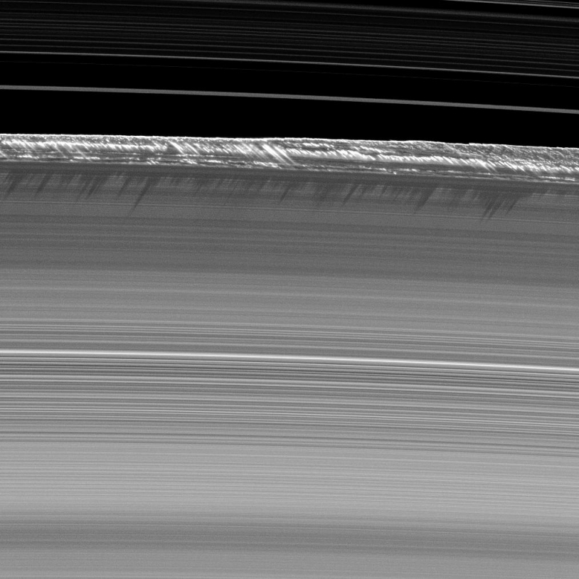 Cassini reliefs anneaux Saturne